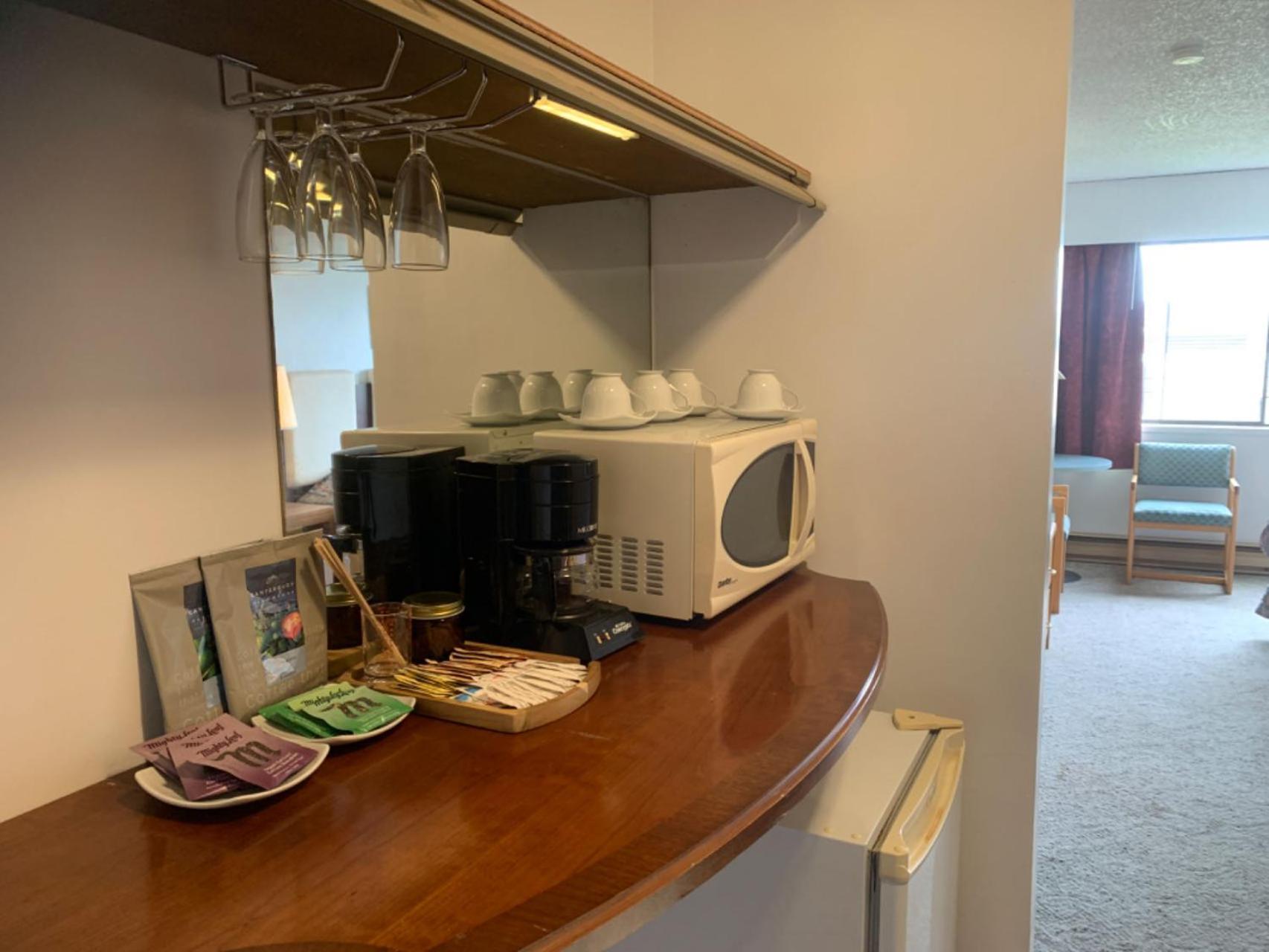 Providence Place Inn ポート・ハーディ エクステリア 写真